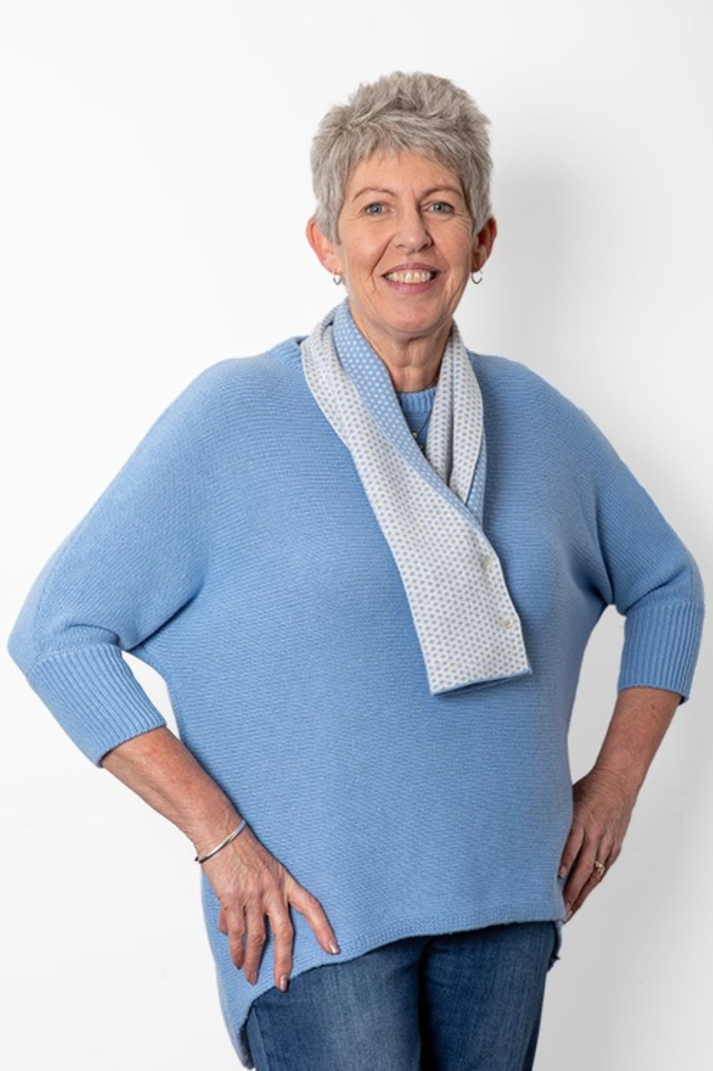 Cashmere Merino Pattern Neck Scarf 2 Buttons Soft Blue/Oatmeal