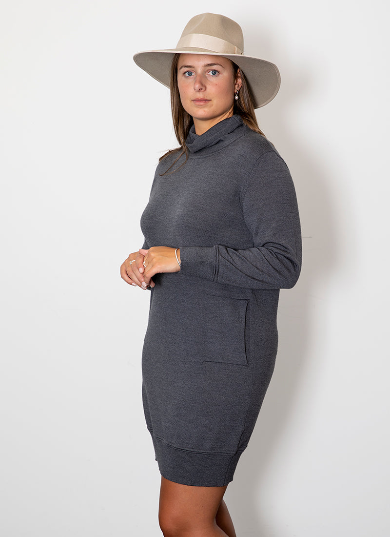 Freida - Loose-Fit Dress