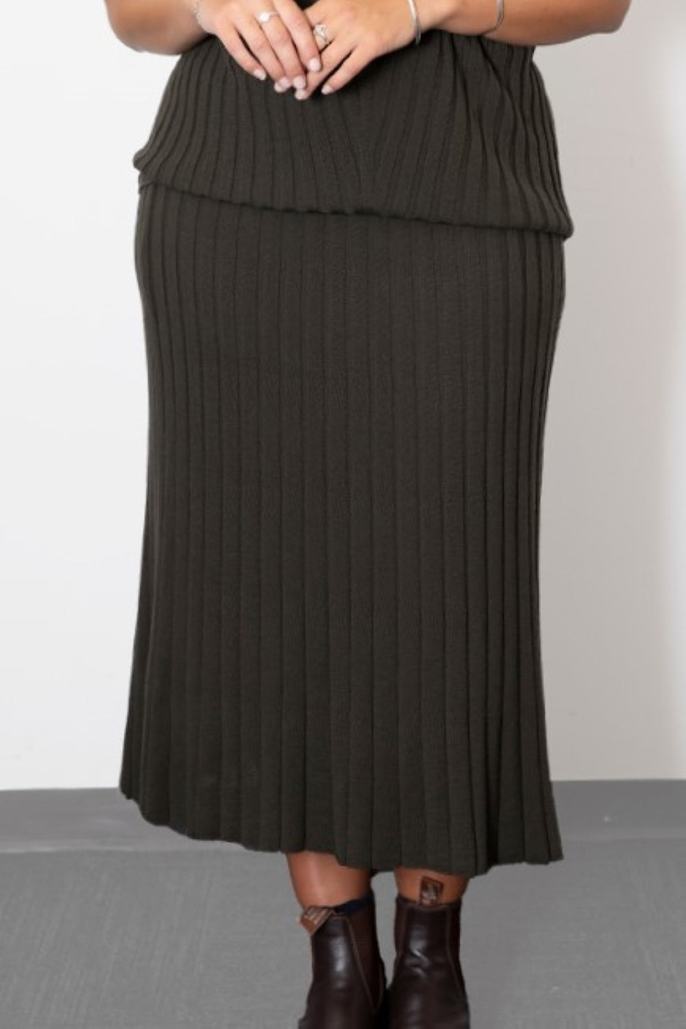 100% Super Soft Extra Fine Merino Long Flared Skirt Licorice