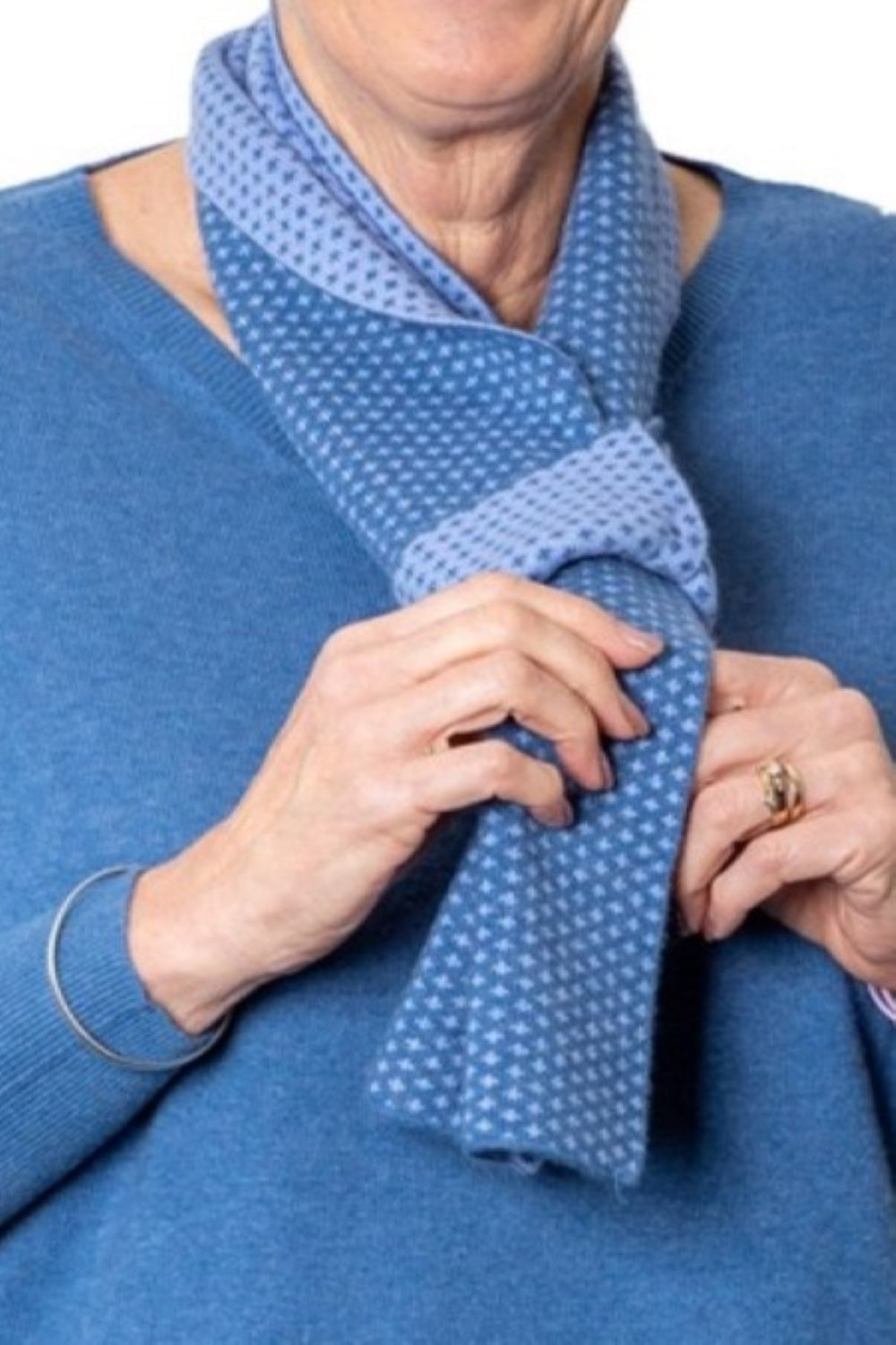 Cashmere Merino Pattern Neck Scarf 2 Buttons Jean/Lavender