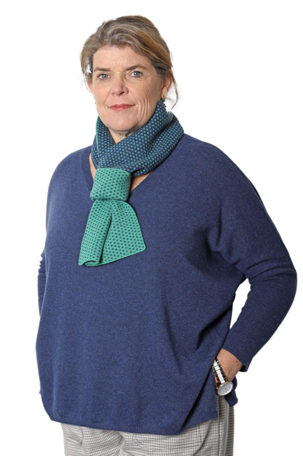 Cashmere Merino Pattern Neck Scarf 2 Buttons Ama/Midnight