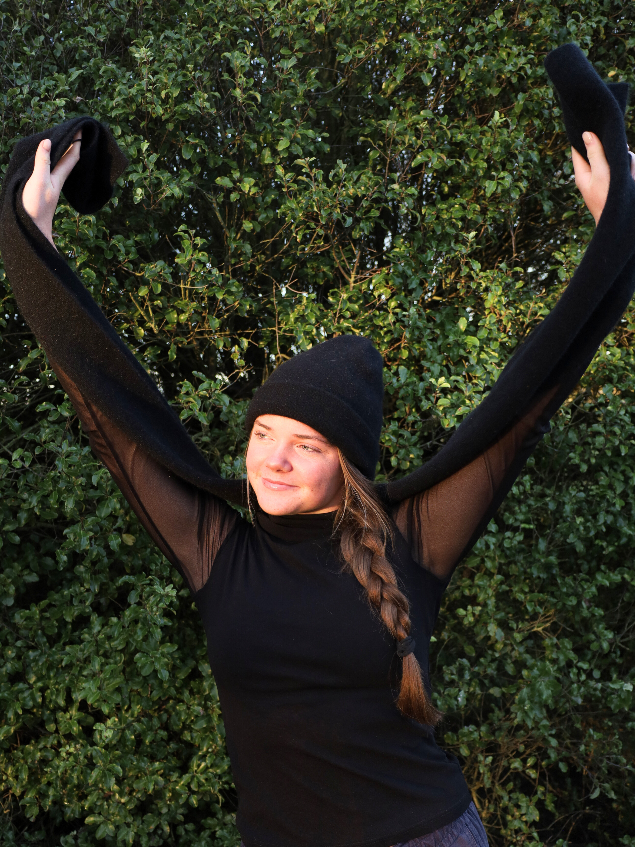 merino possum scarf black