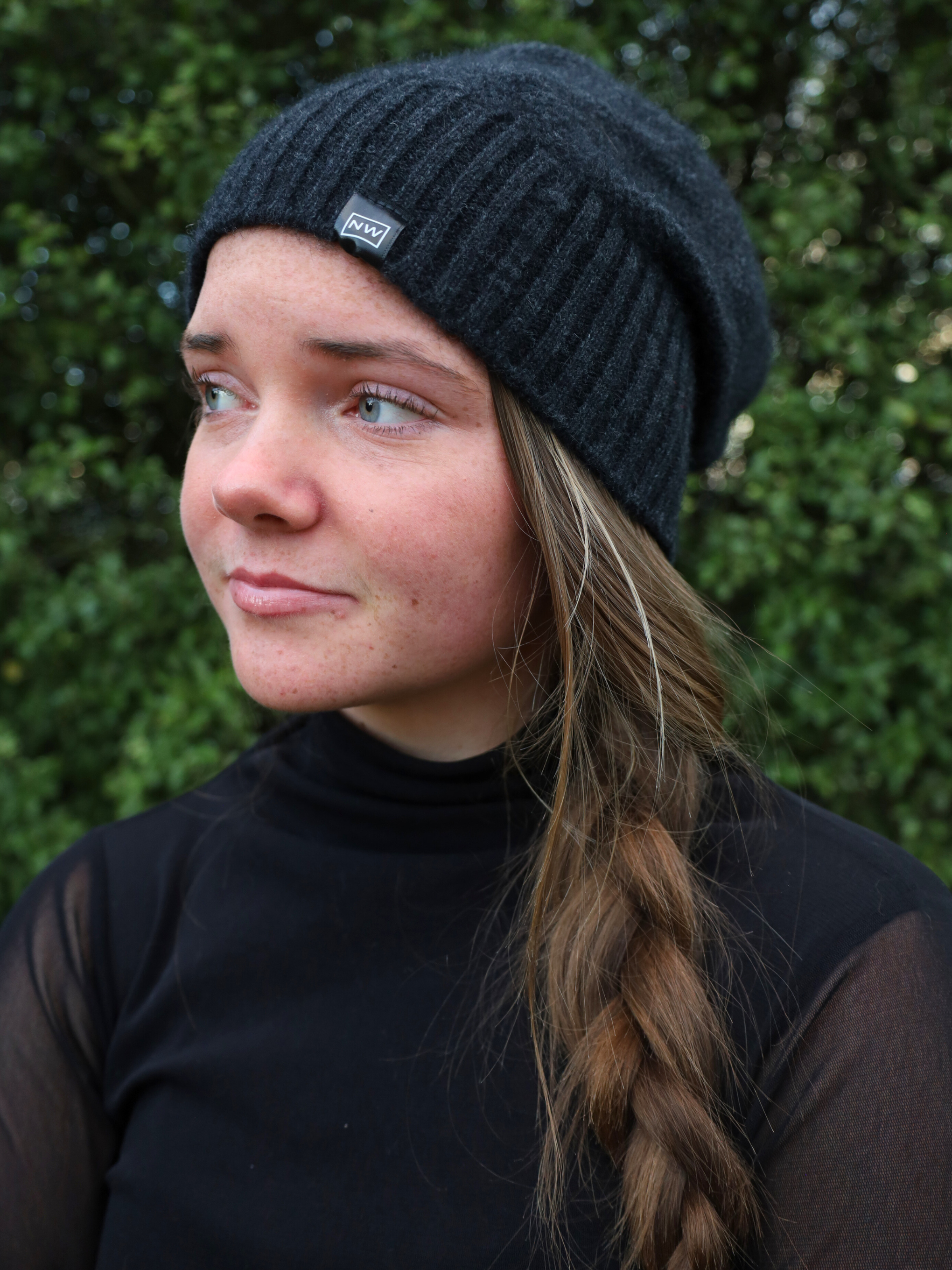 merino possum baggie hat charcoal