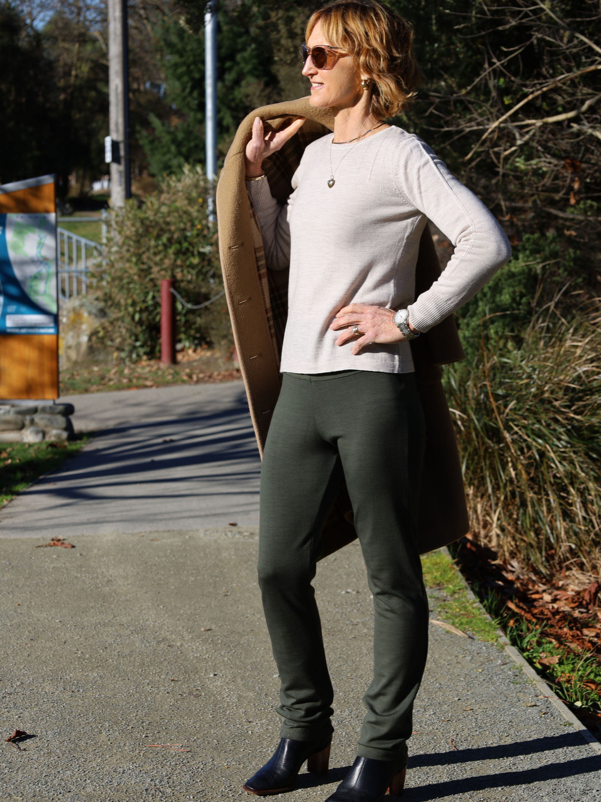 Kakhi relaxed merino pants