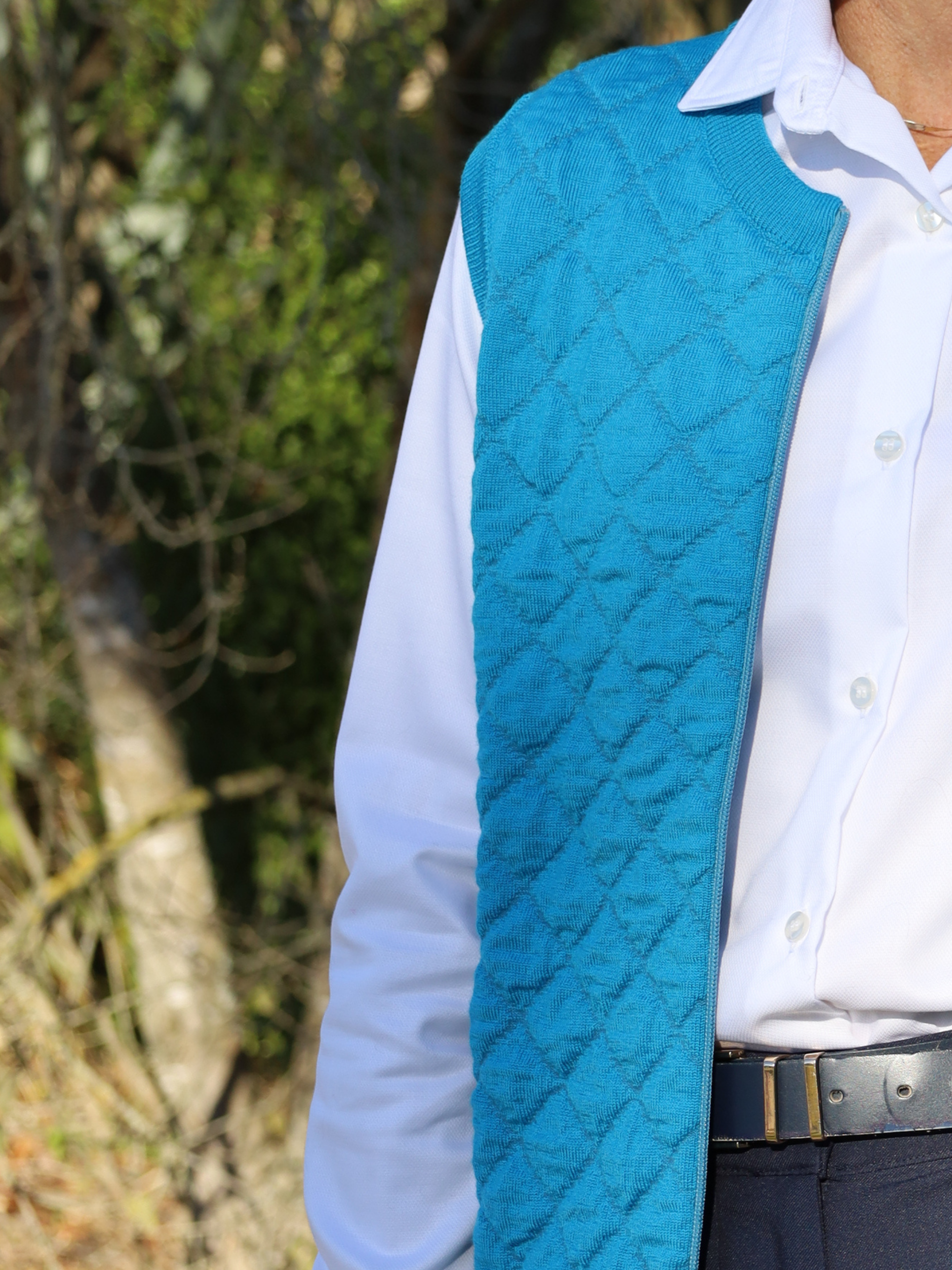 Quilted 100% Merino Zip Sleeveless Vest with pockets