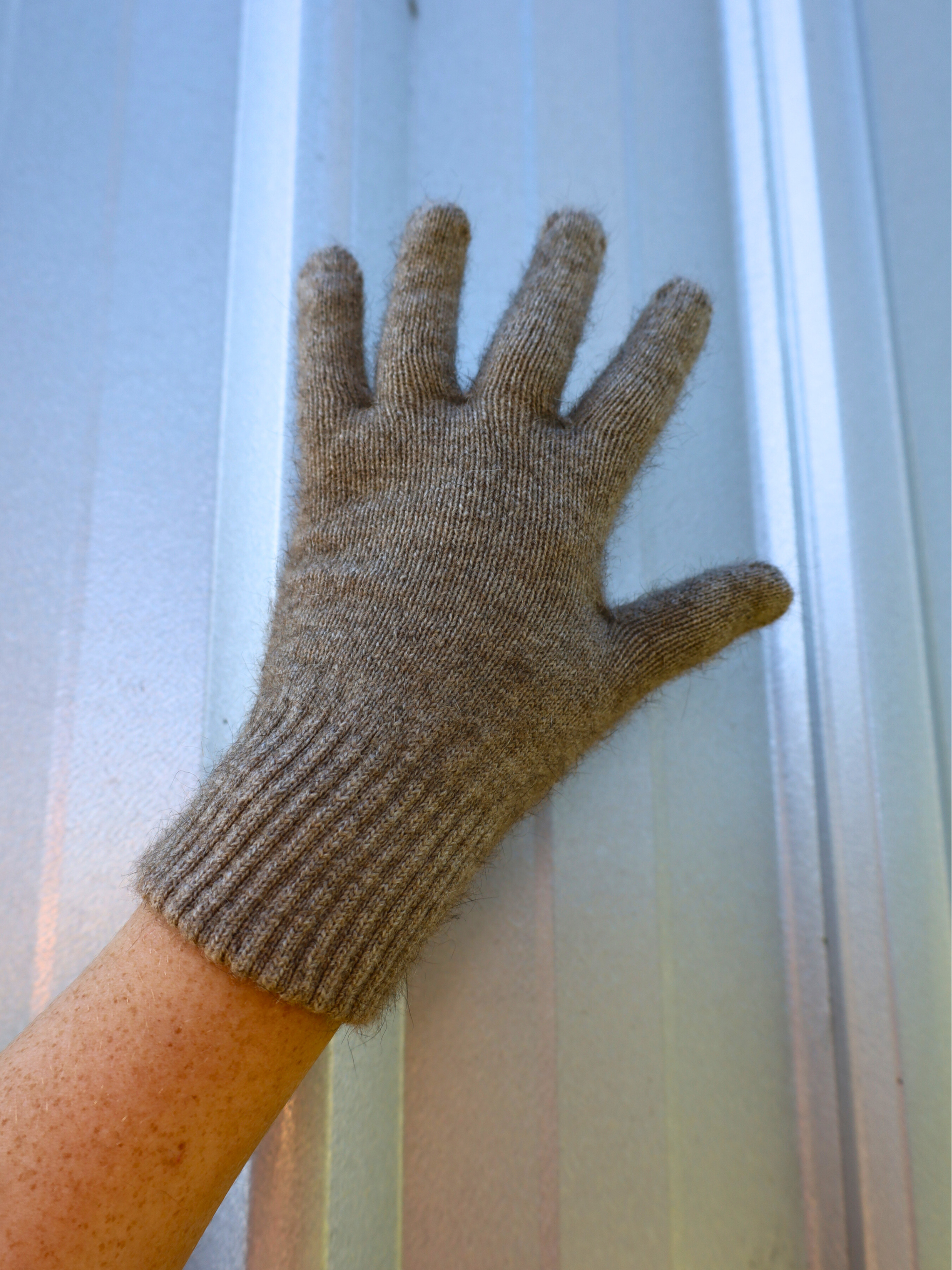 Oyster Aok Clothing Merino Possum gloves