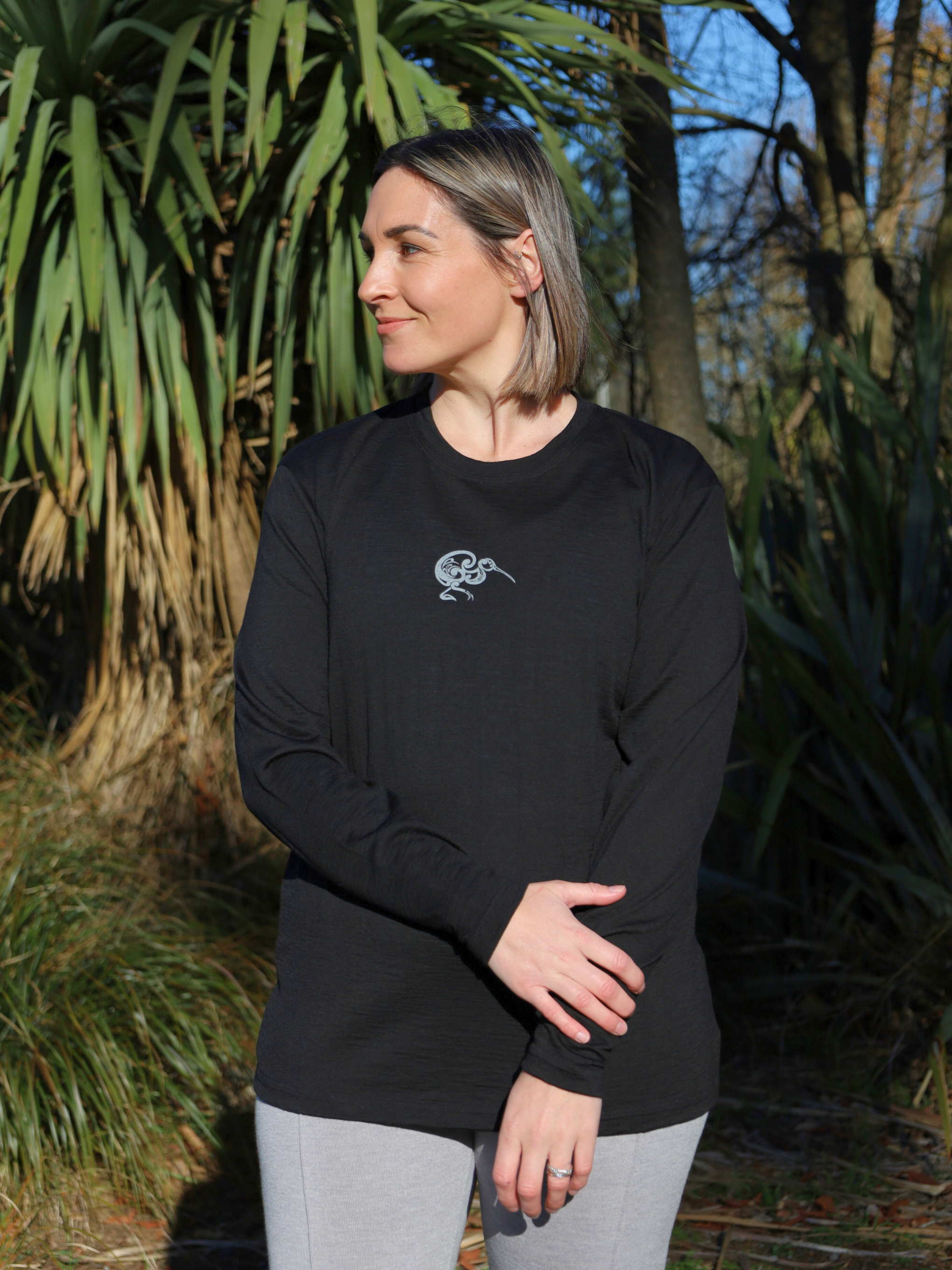 Black merino long sleeve top with kiwi2