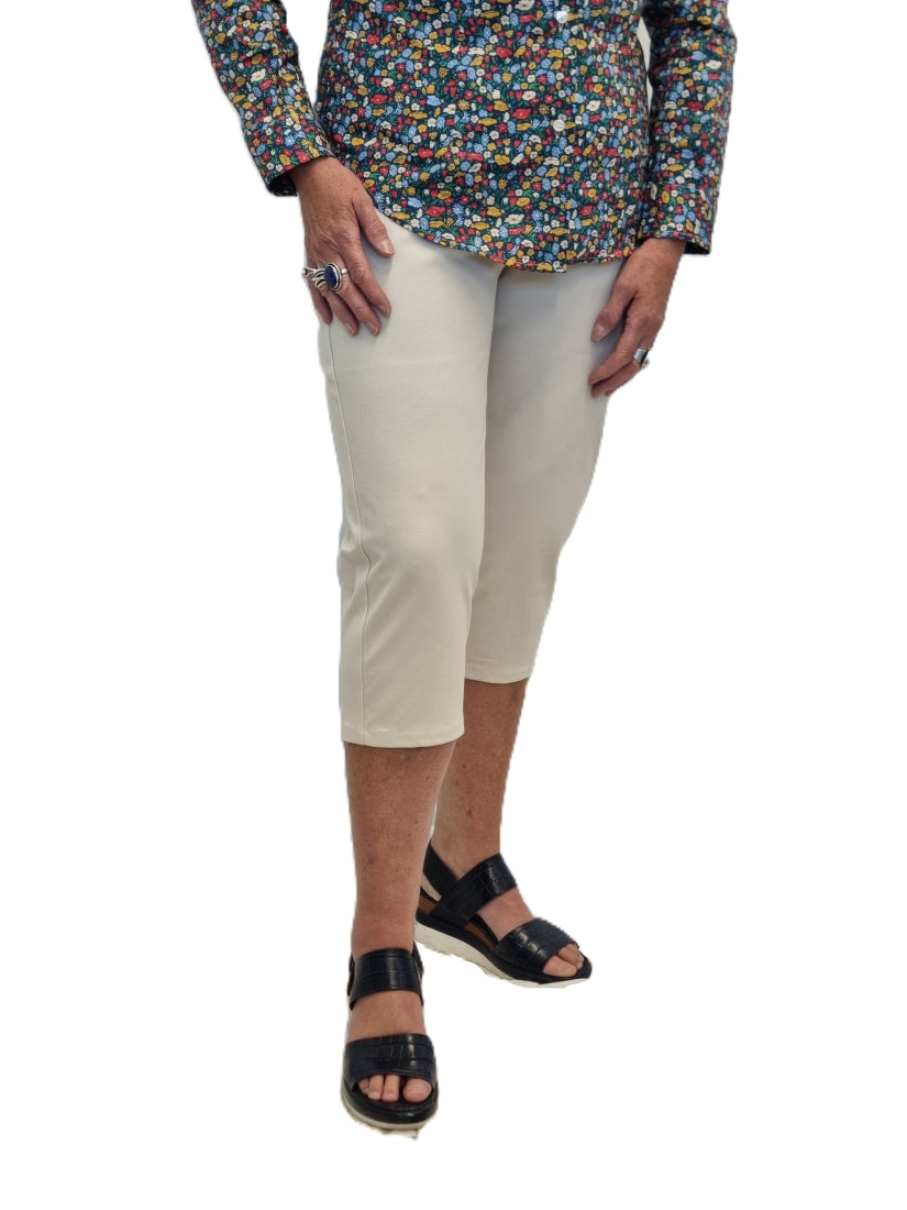 Capri 3/4 Length Pull on Pant