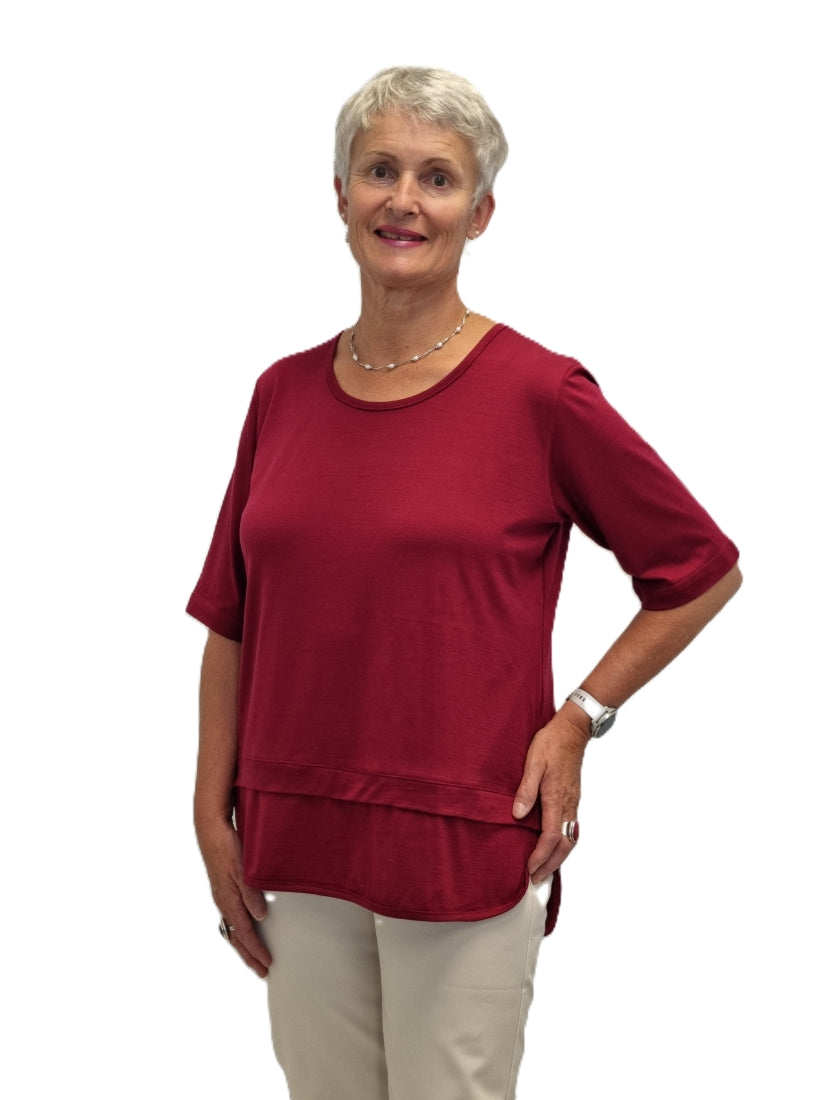 Patsy - 100% Merino Curve Hem Top
