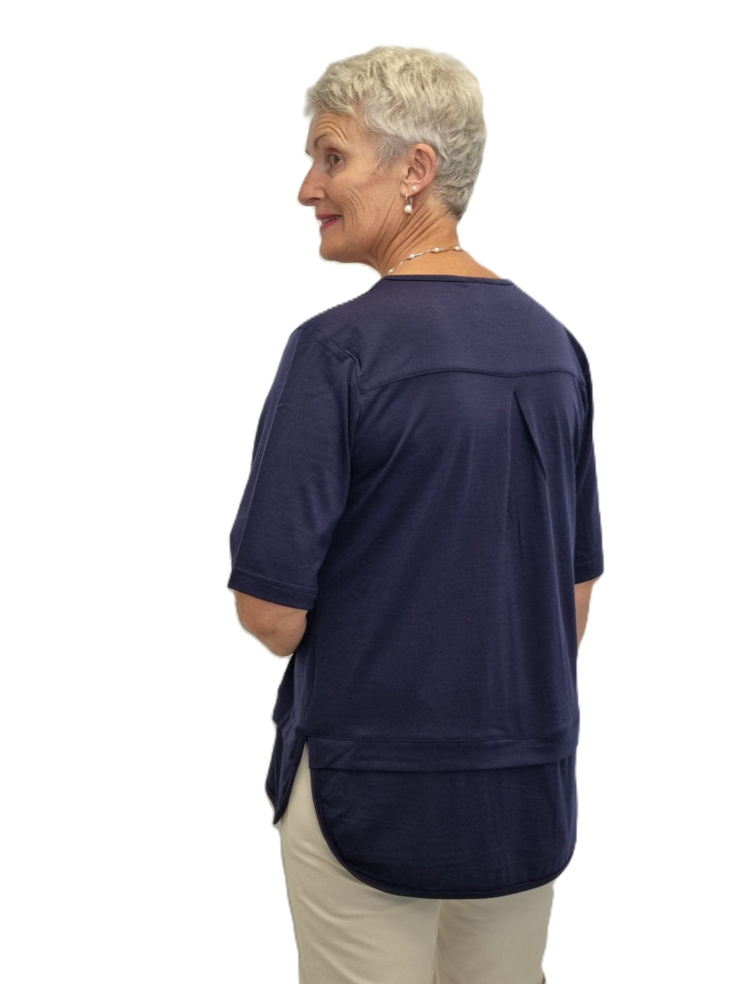 Patsy - 100% Merino Curve Hem Top