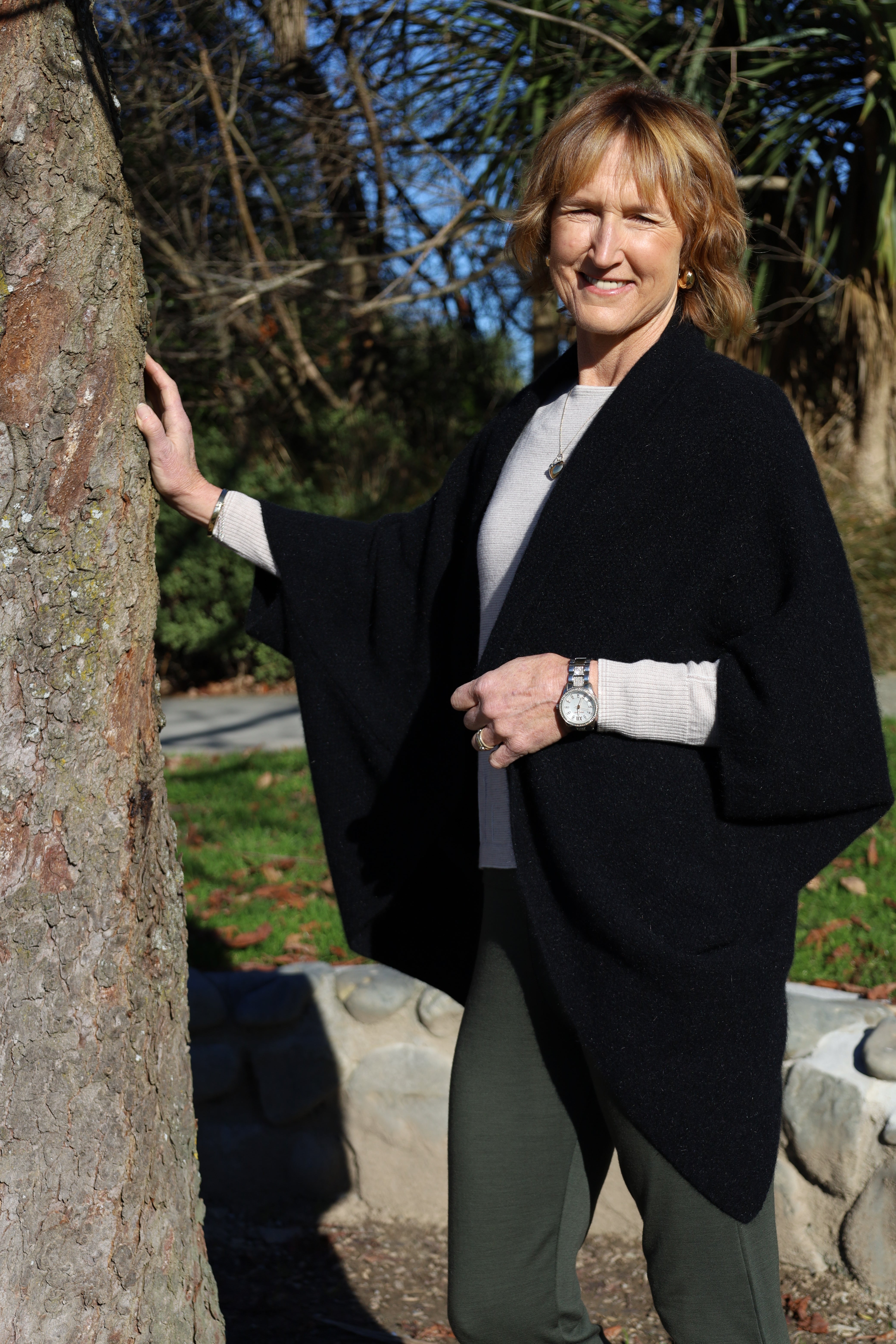 Merino Possum Longline Wrap black