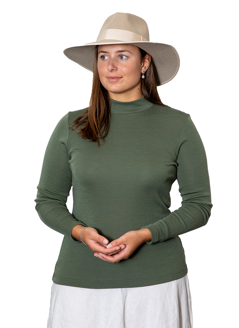 AOK Clothings  Merino Turtle Neck from Bay Road  This Bay Road Merino Turtle Neck offers the ultimate wardrobe staple, featuring long sleeves which may be worn alone or layered to offer extra insulation. Crafted from 100% fine New Zealand Merino wool, this garment is proudly made in New Zealand -Green