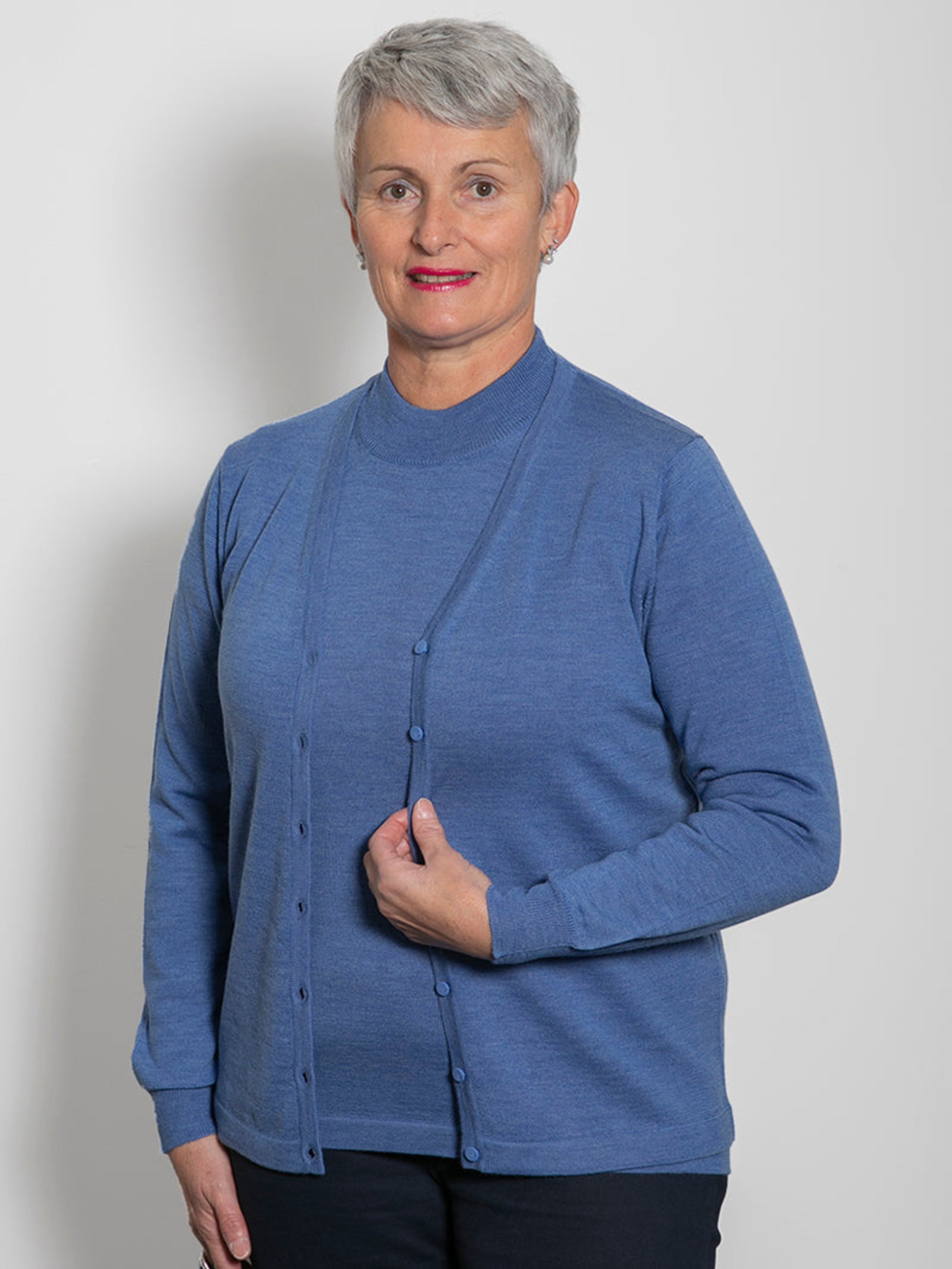 Classic Merino v neck cardi Cornflower