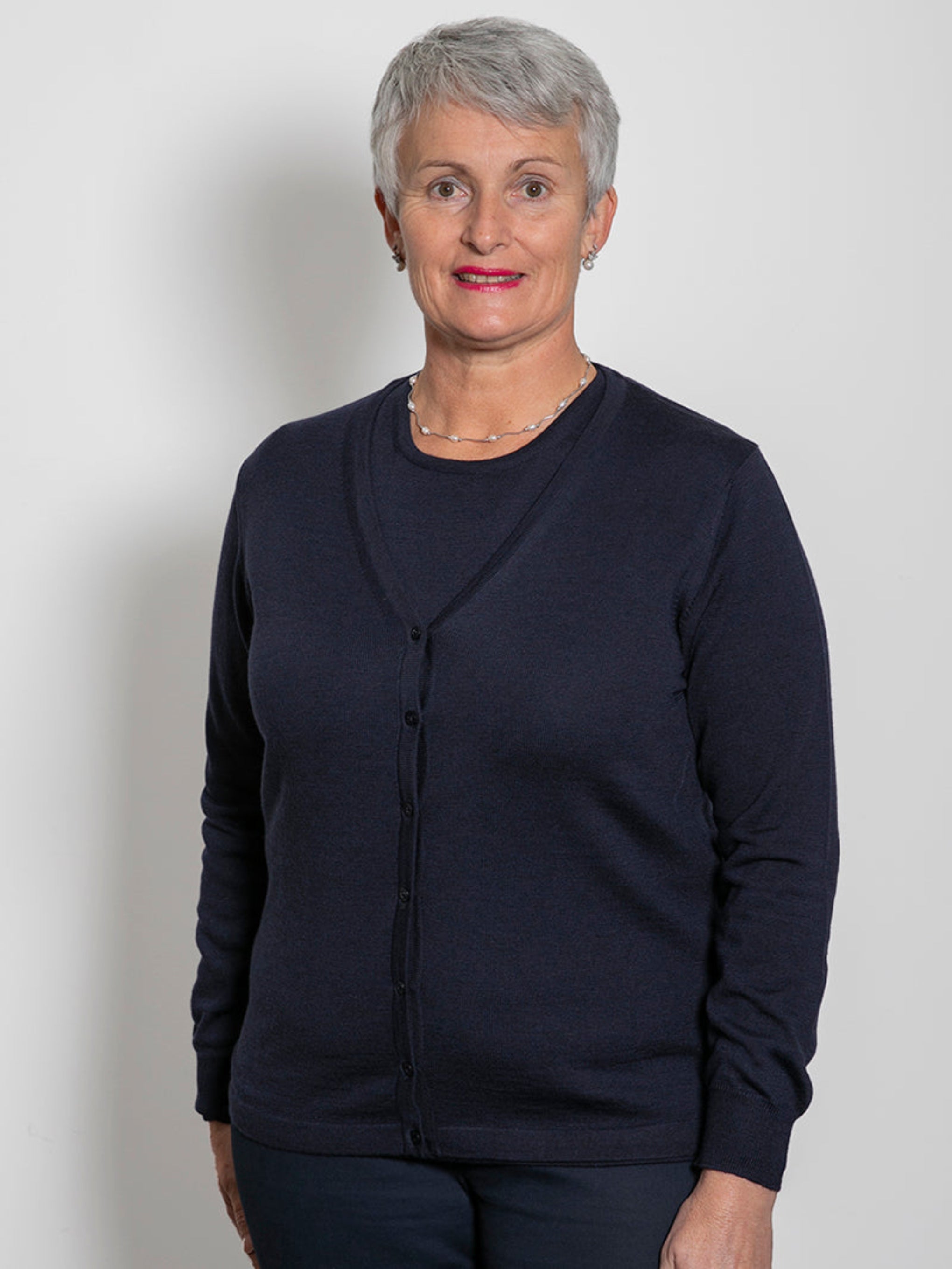 Classic Merino v neck cardi navy
